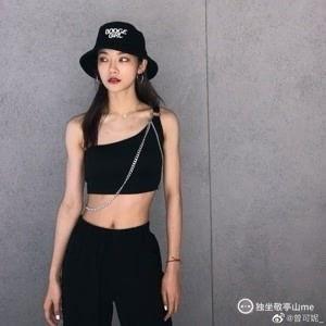 吃瓜团曾可妮走秀视频,吃瓜团焦点下的时尚演绎