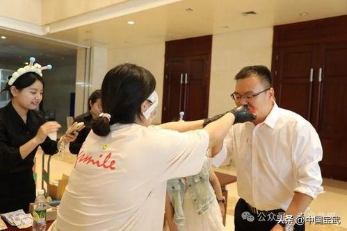 集体吃瓜事件真相视频,真相视频曝光背后的惊人内幕