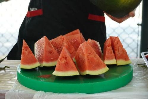 早晨吃瓜的视频,揭秘早晨吃瓜的神奇魅力